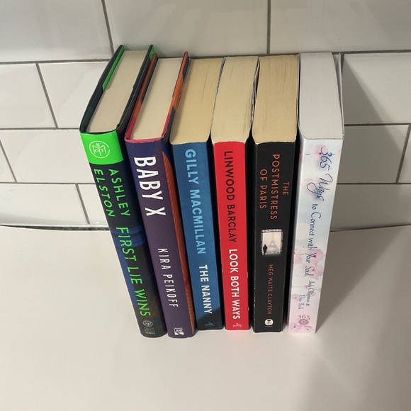 6 Various Books/novels - Picture 2 of 4